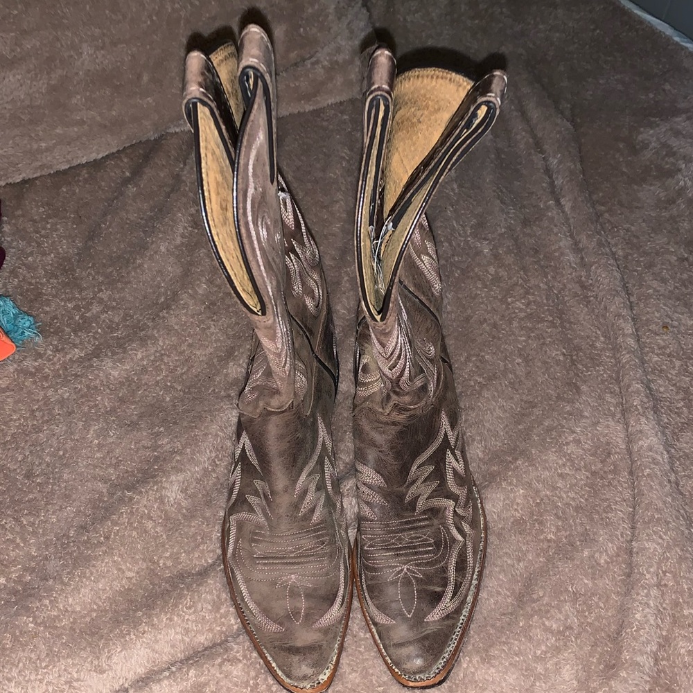 Women’s Justin boots